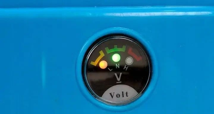 Аккумуляторный опрыскиватель Al-Fa ALES12 12L 12Ah 12V (5 насадок+трубочка из нержавейки) 1444260424 фото